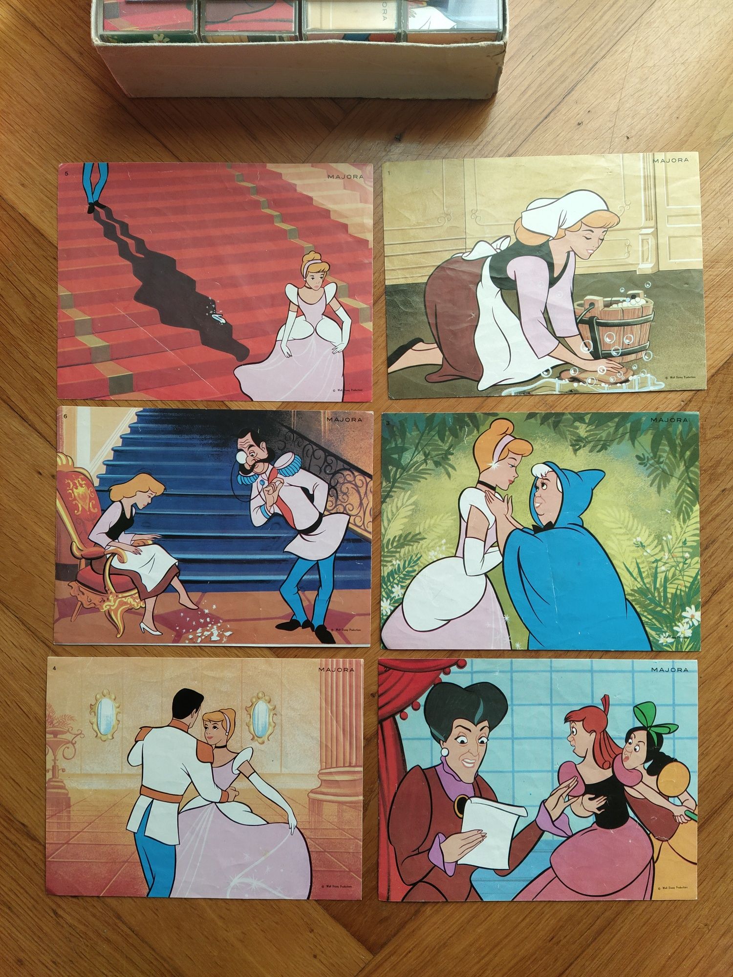 Puzzle 12 Cubos em plástico "A Gata Borralheira" da Majora