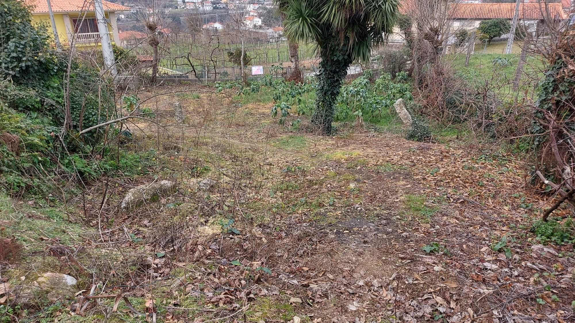 Terreno para construcao com agua propria