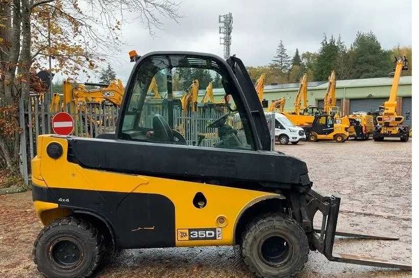 Телескопічний навантажувач