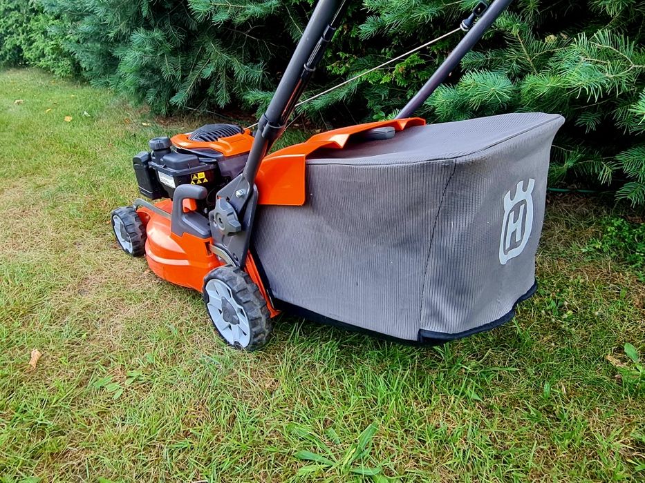 Kosiarka z koszem z napedem HUSQVARNA Lc 247s 3.5km jak NOWA 2016r