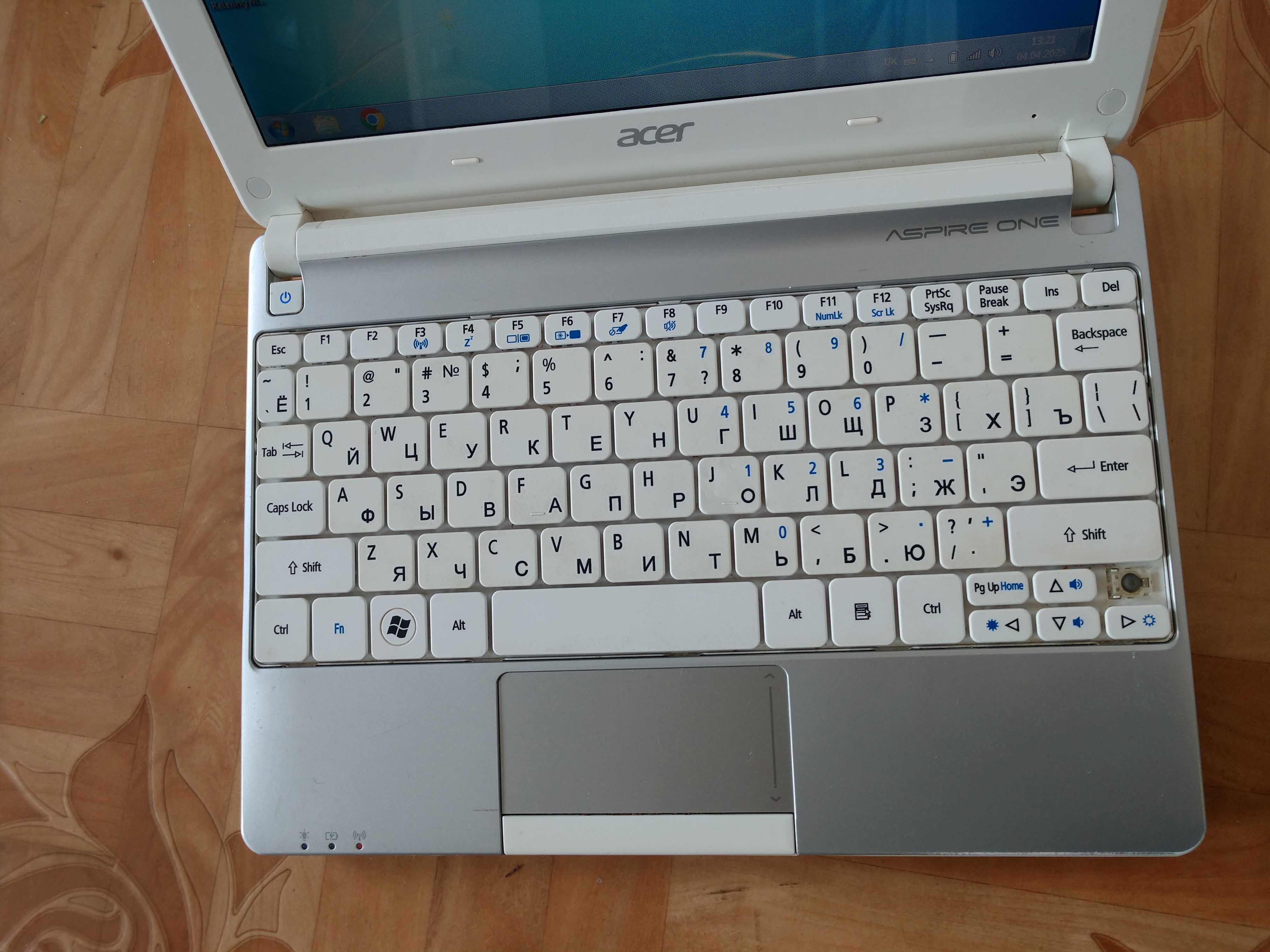 Нетбук Acer D270 (4 потока, ssd, оперативка3) бат 4год