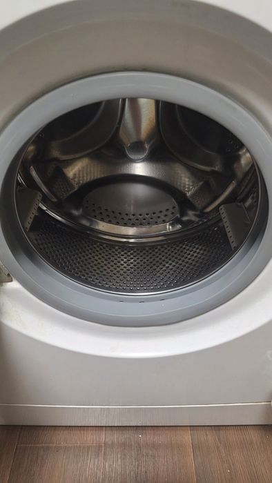 Продам пральну машинку INDESIT