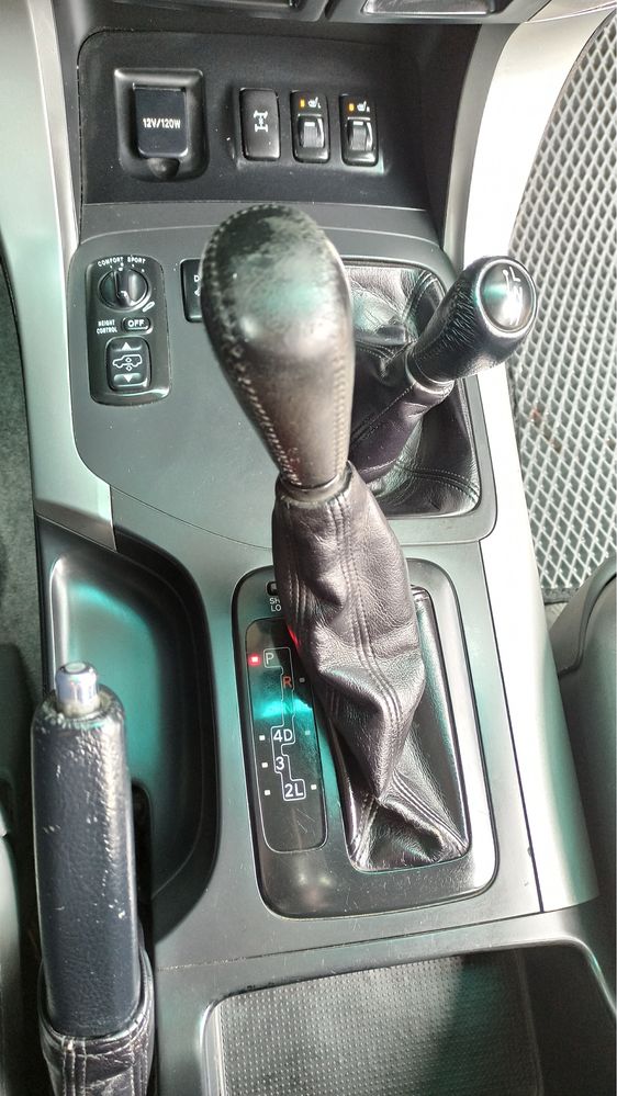 Toyota Land Cruiser Prado 120 2008 года