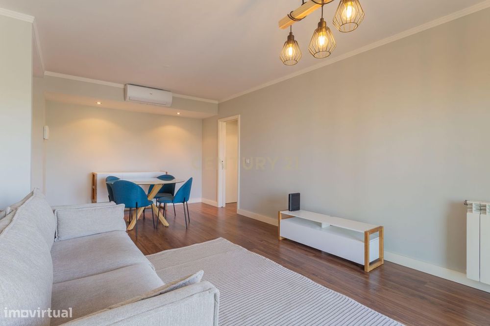 Apartamento como Novo, para arrendamento, na Caparica, Almada