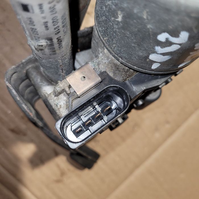 Mechanizm wycieraczek przód prawy seat Leon II 2007r