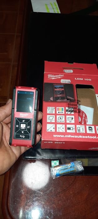 Laser medidores MILWAUKEE  LDM 100 e Boch DLE 70 profissional  DEXTER