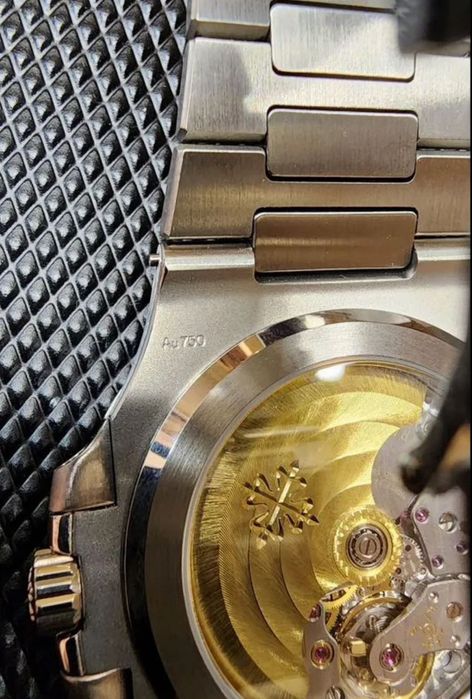 Наручные часы Patek Philippe Nautilus Blue