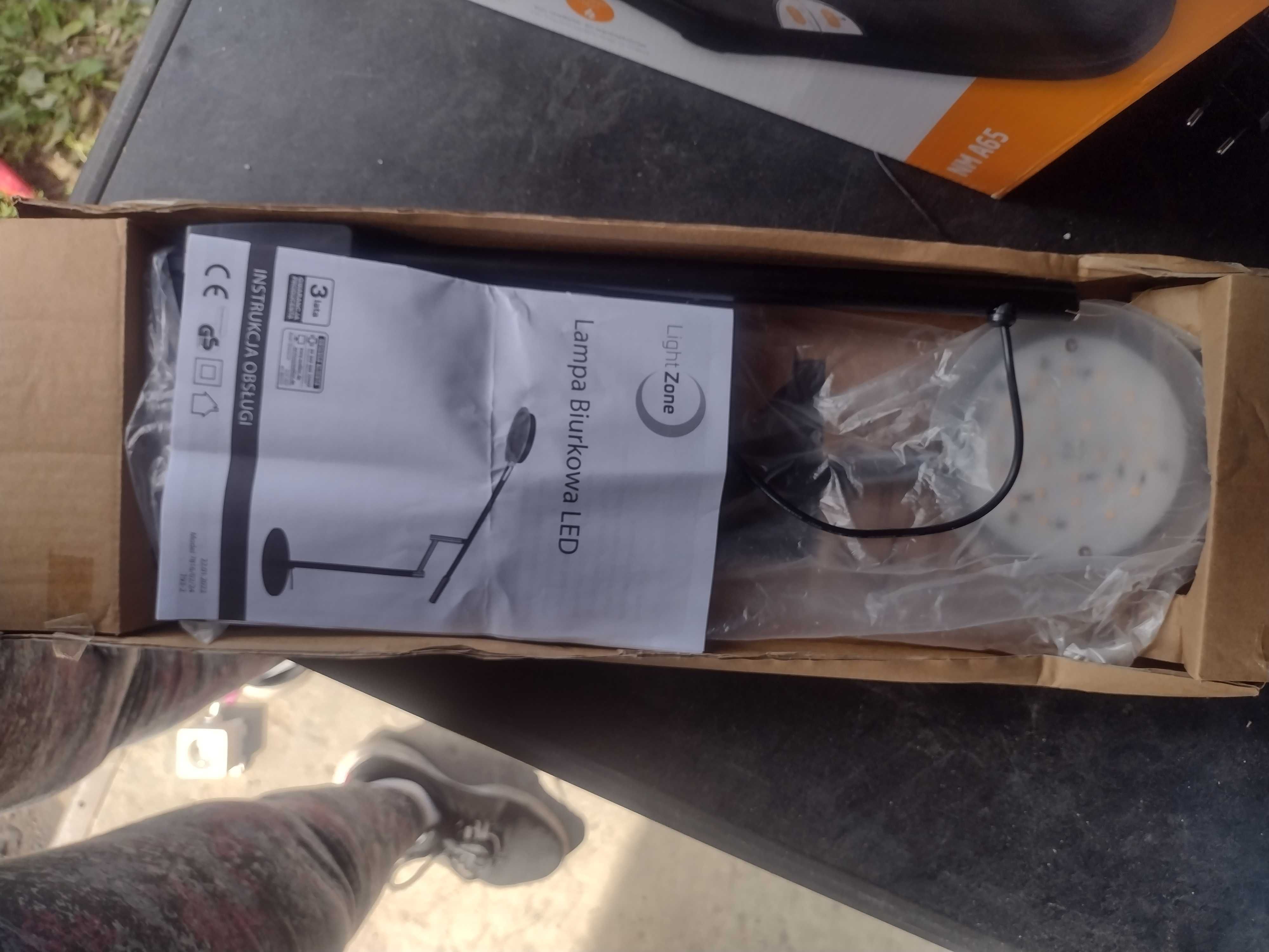 Lampka na biurko LED