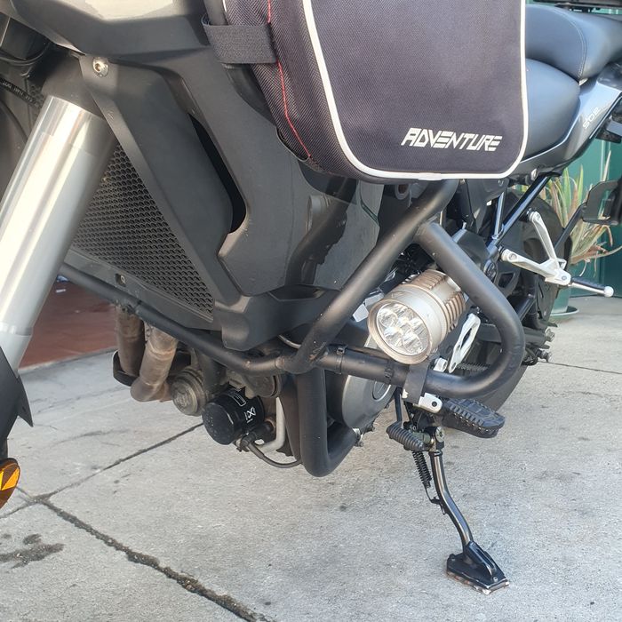 Benelli trk 502 bom estado com extras.