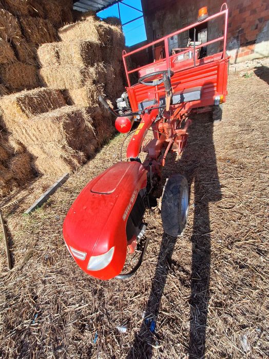 Troco por trator de rastos