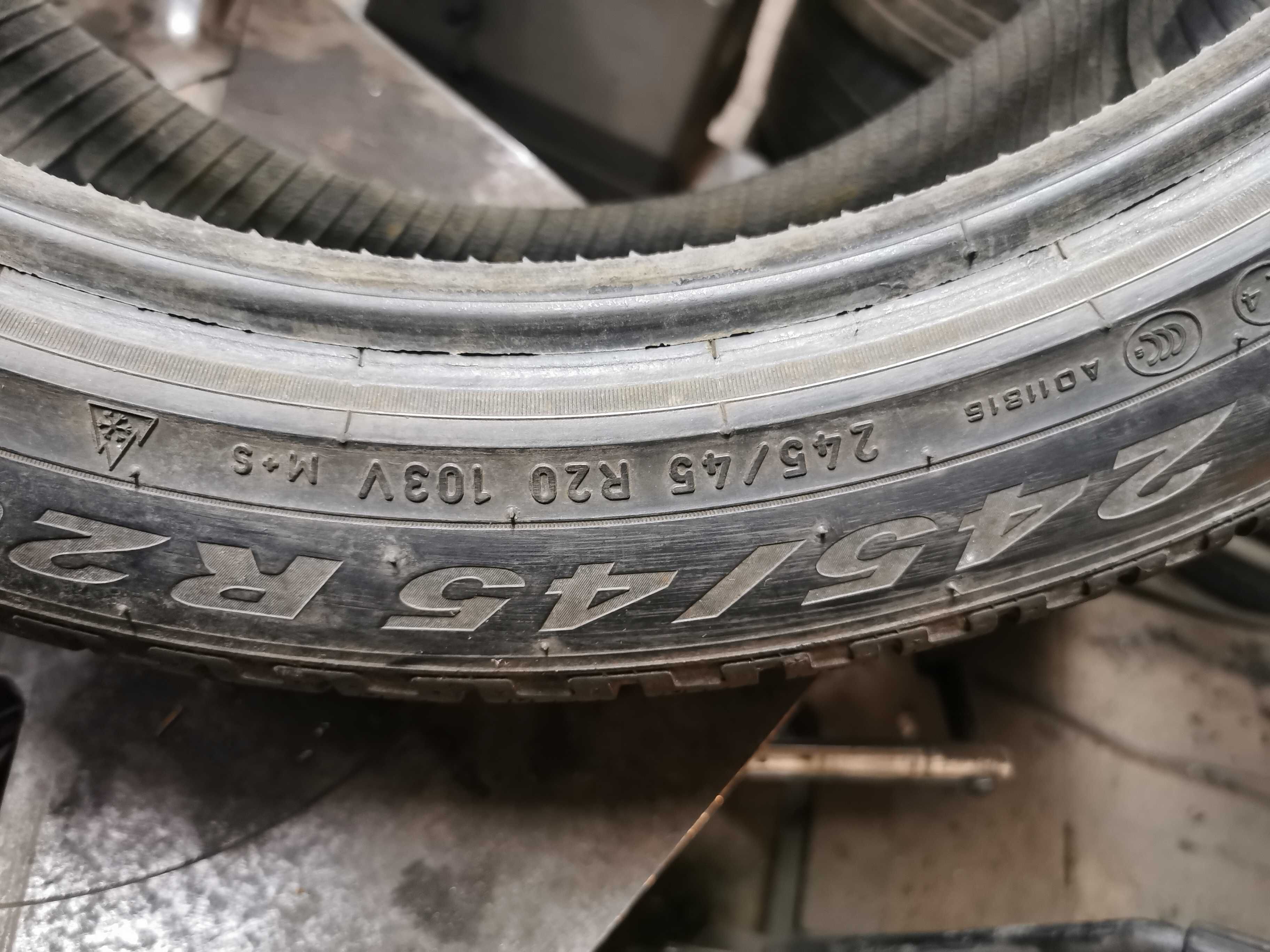 1szt Pirelli Scorpion winter