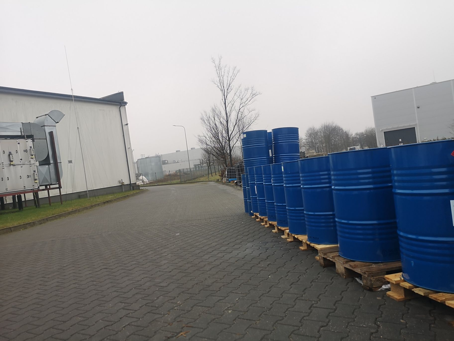 Beczki metalowe 200l 80l