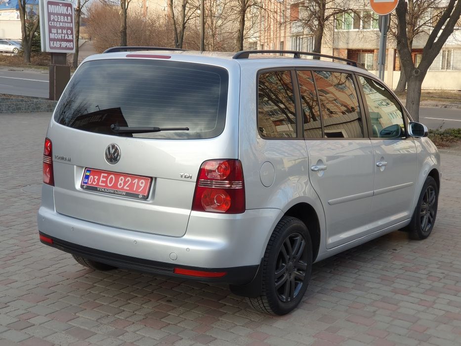 Продам свіженький з Франції VW Touran