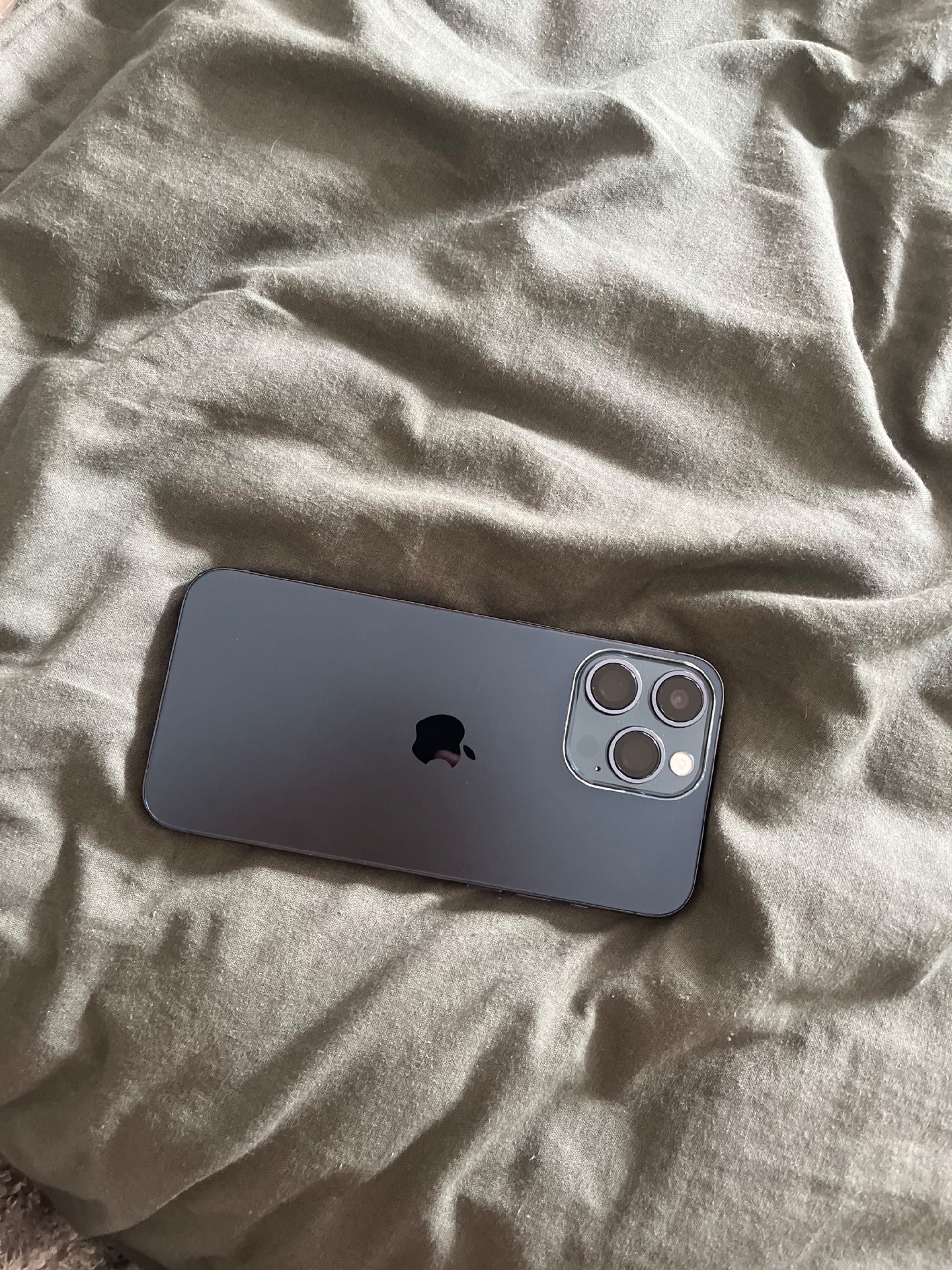 Продам iPhone 15 pro max