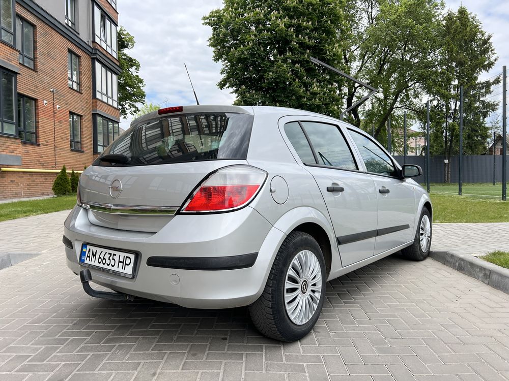 Продам Opel Astra H