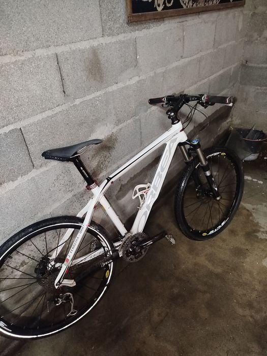 Bicicleta BTT orbea carbono