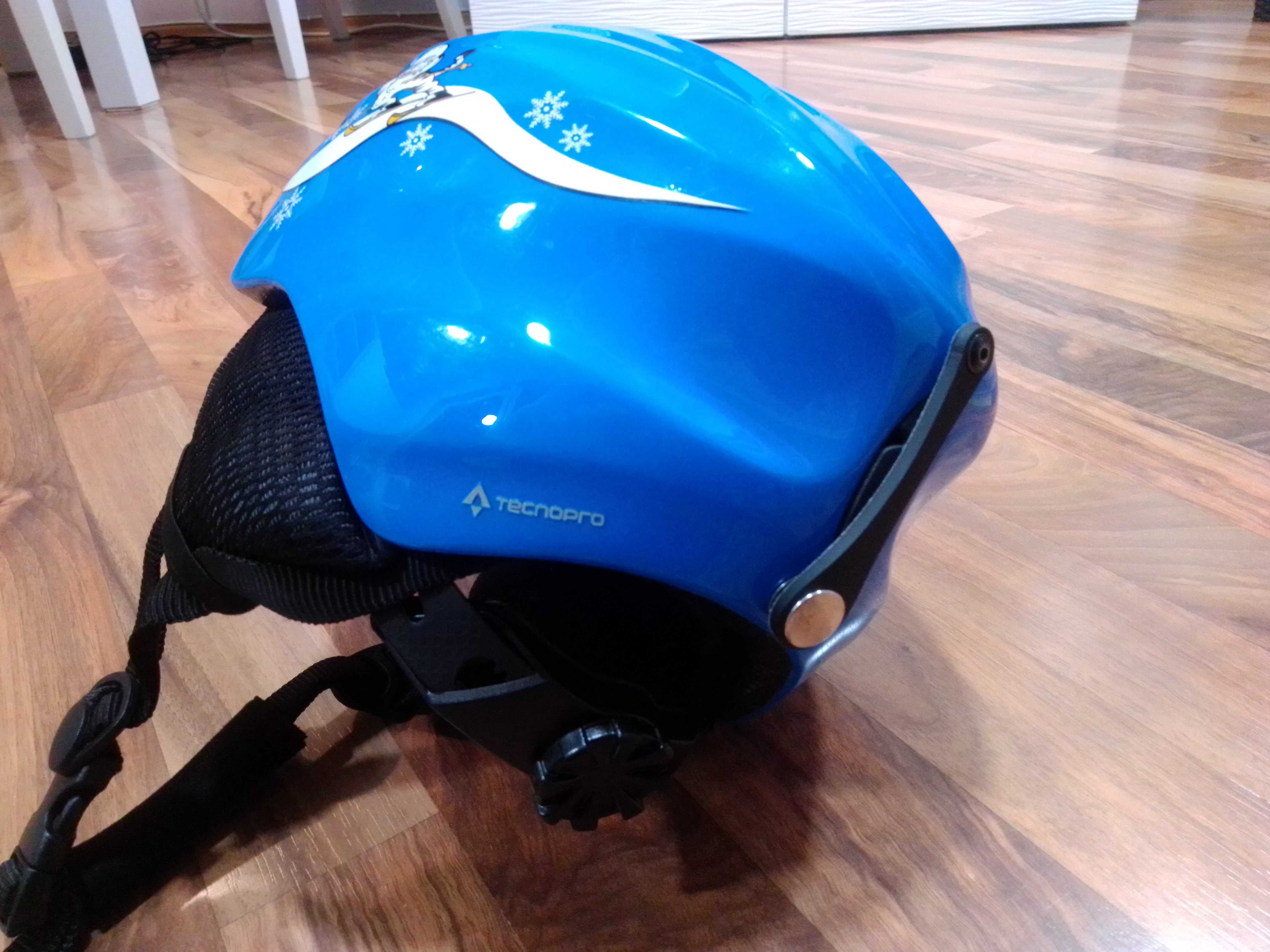 Kask narciarski lub snowboardowy dla młodego mistrza