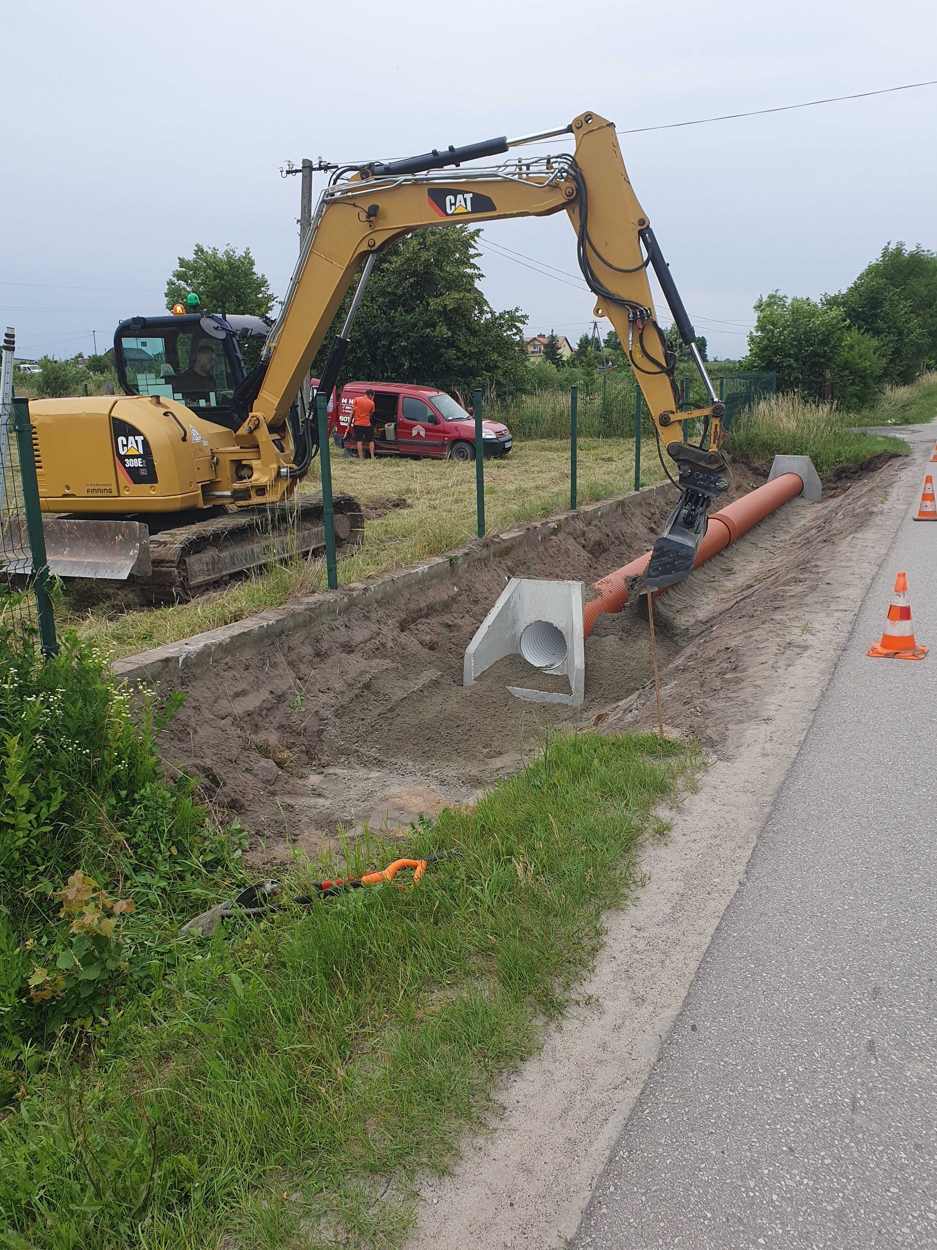 Usługi koparką, prace ziemne wykopy Wyrywanie karp. Wywrotka