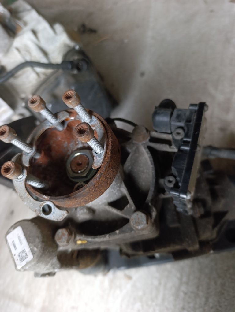 Most dyferencjał dyfer tył z blokadą VW T6 0AY907554L 2018 jak nowy