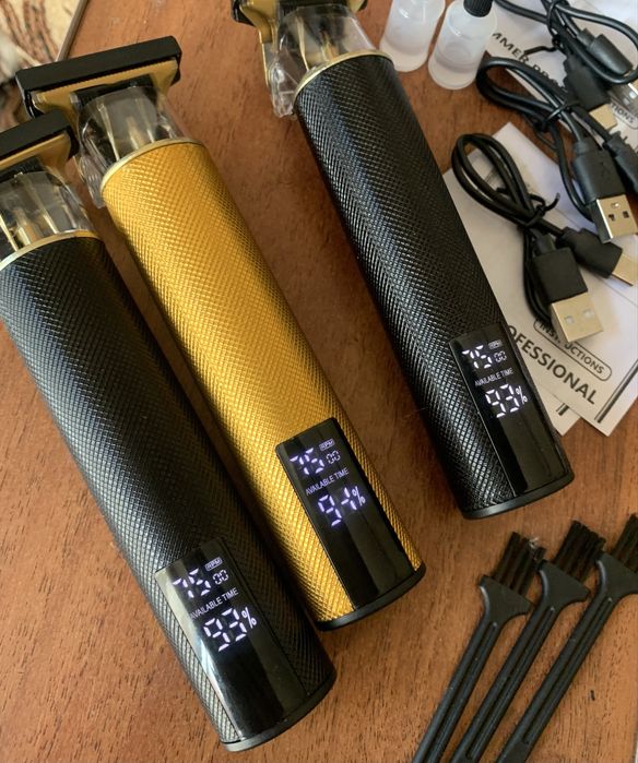 Універсальна професійна машинка для стрижки волосся,бороди