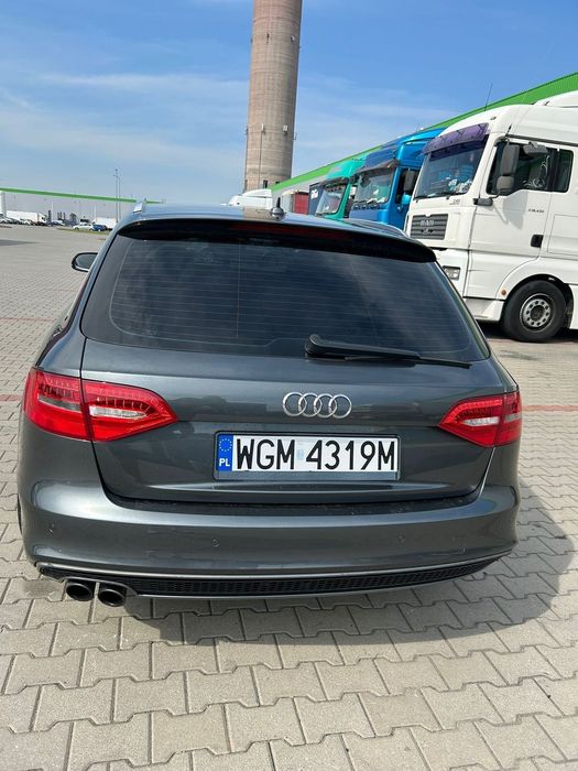 Audi A4 Avant Audi A4 2.0 TDI Quattro Line S tronic