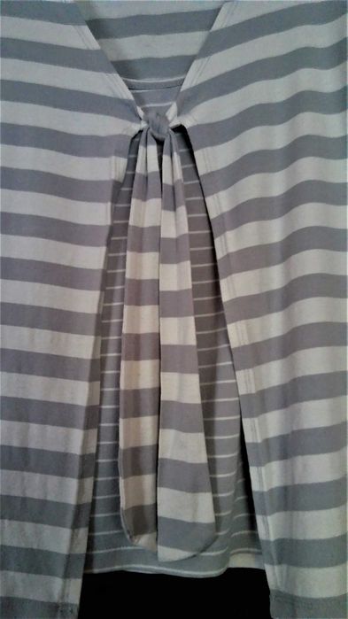 Bluzka bliżniak w pasy.