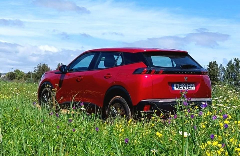 Peugeot 2008 1.2 PureTech Allure Pack EAT8