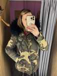Modna kurtka/ parka z obszernym kapturem Noemi Kent, M