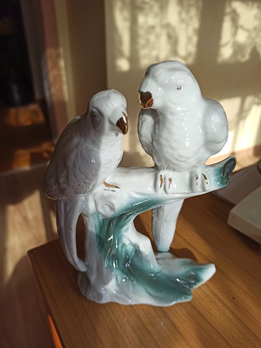 Porcelanowe papużki w bardzo dobrym stanie.