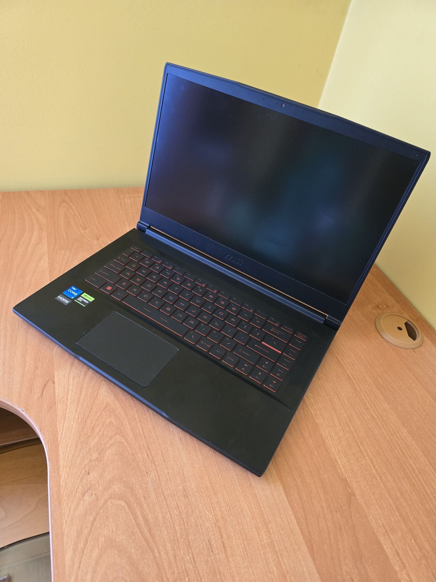 Laptop MSI Thin GF63 i5 rtx3050 16gb ram