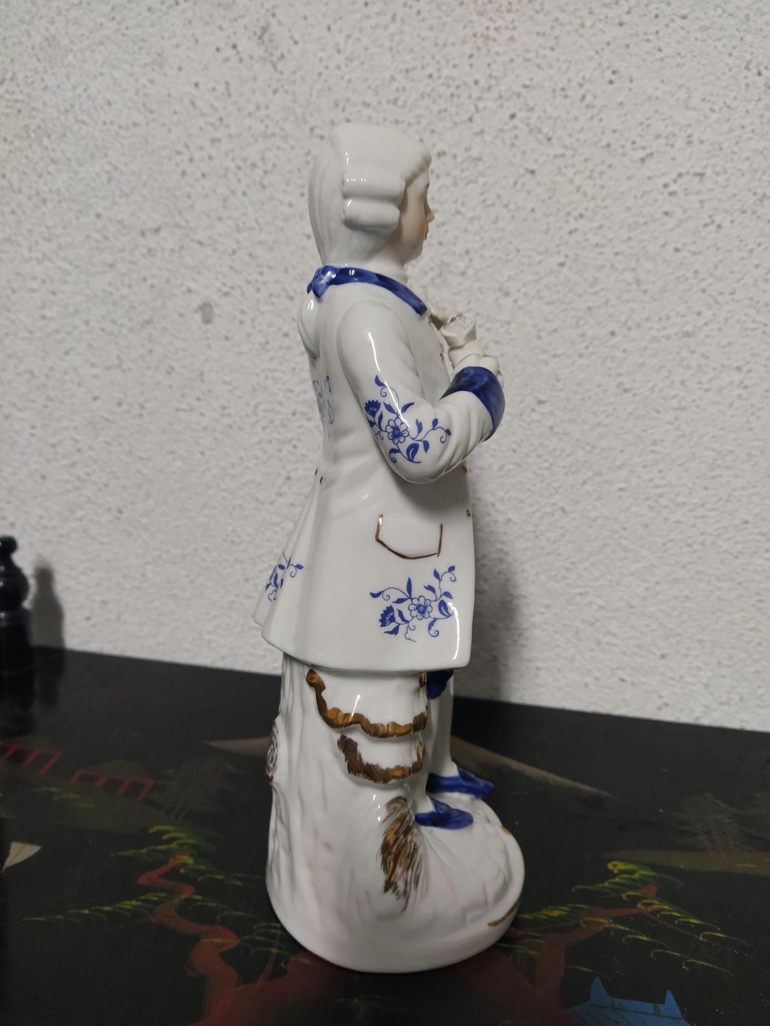 Casal de Duques em porcelana, estilo Luís XIV