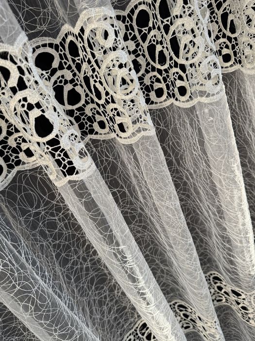 Тюль, гардина с кружевом в молочном цвете на метраж