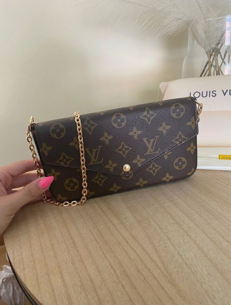 Louis Vuitton Monogram Pochette Accessories Bag