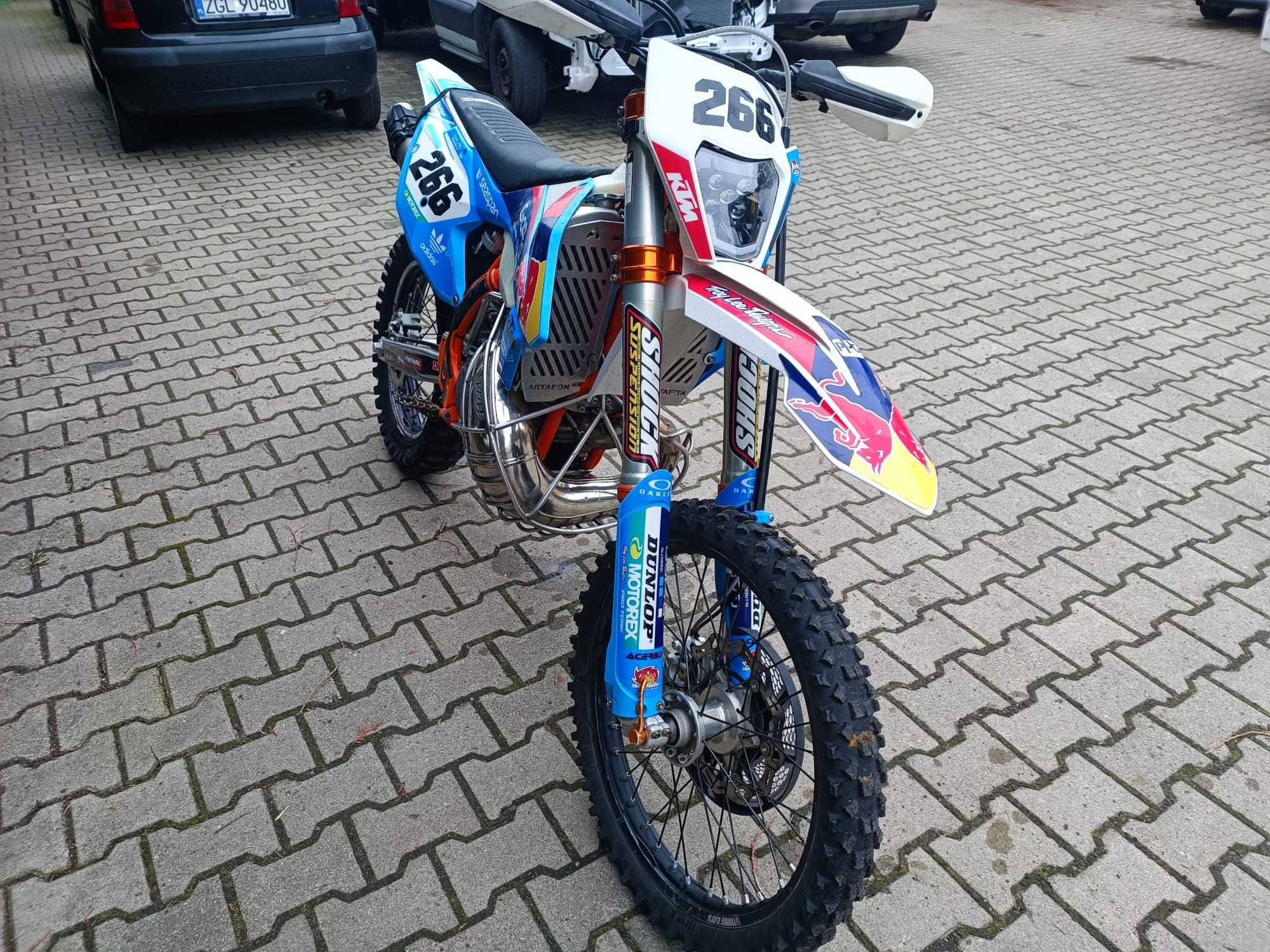 KTM 300 EXC TPI Sixdays DZIK