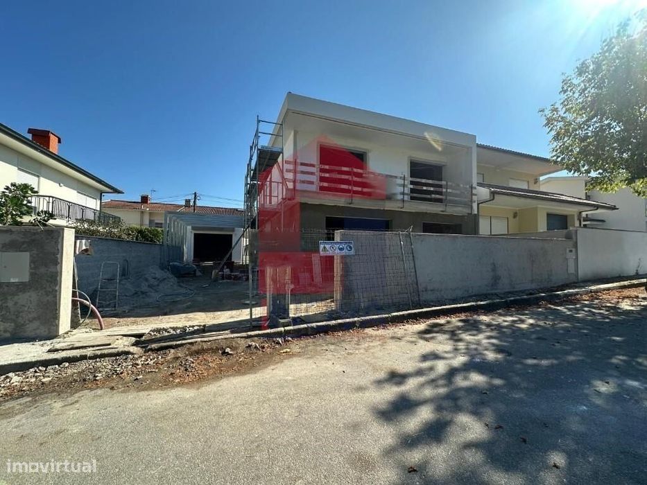 Moradia V4 Geminada, Palmeira