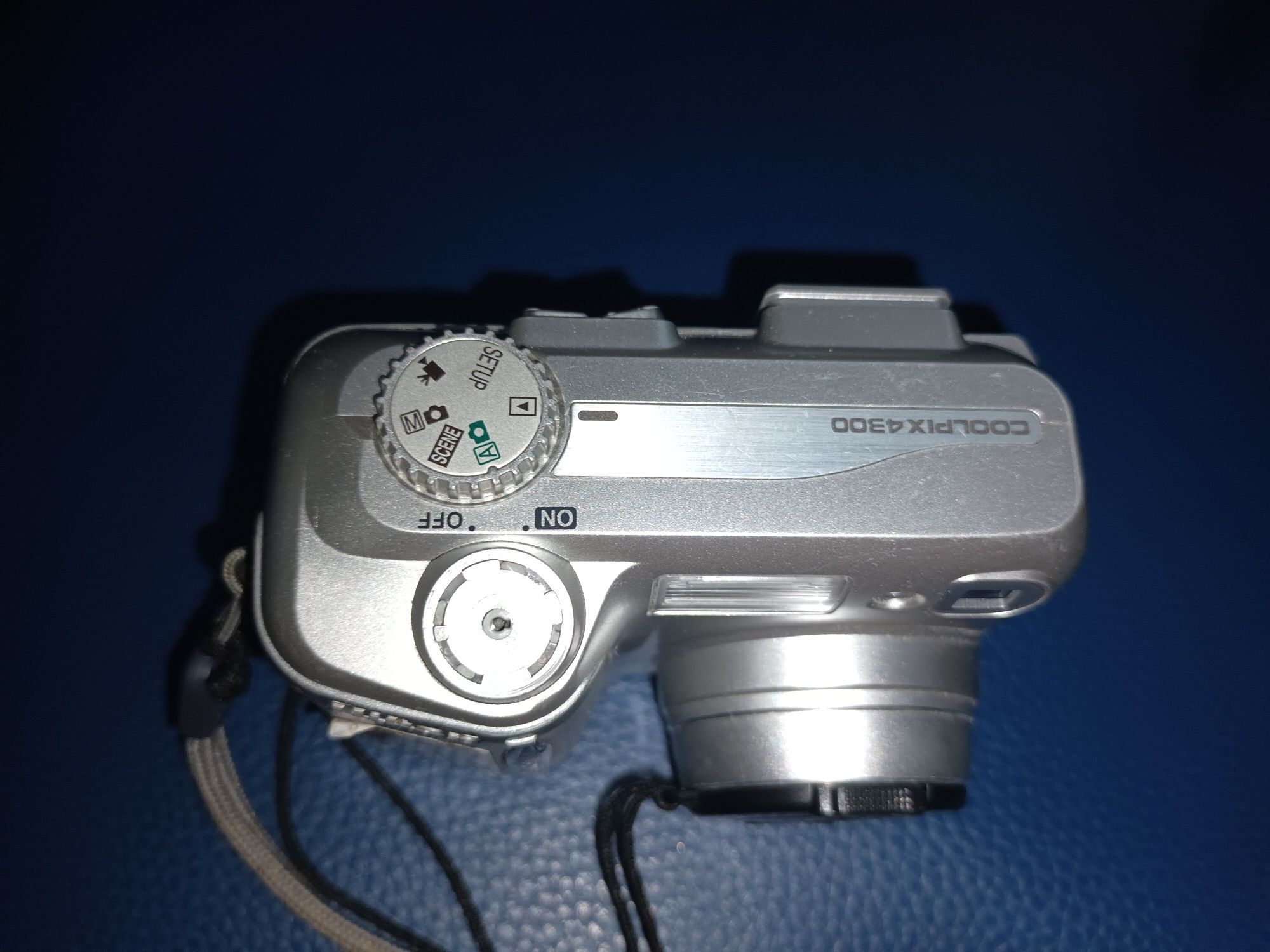 Nikon Coolpix 4300 aparat fotograficzny