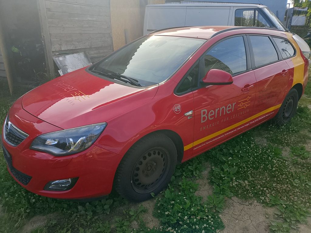 Opel astra J kombi turer 1.7 cdti hak