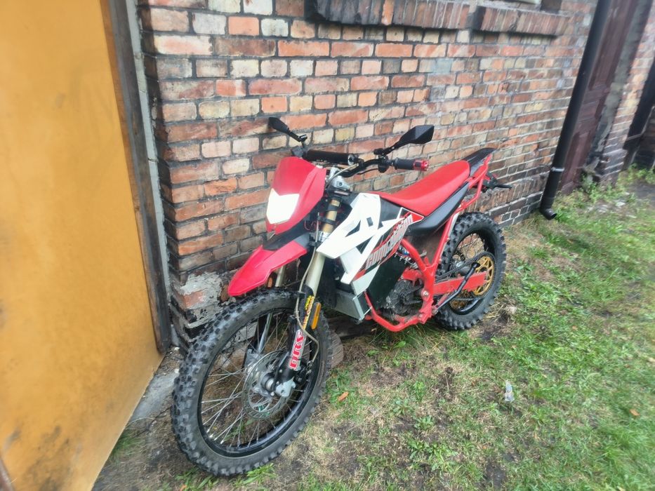 Elektric enduro (surron Stark varg)