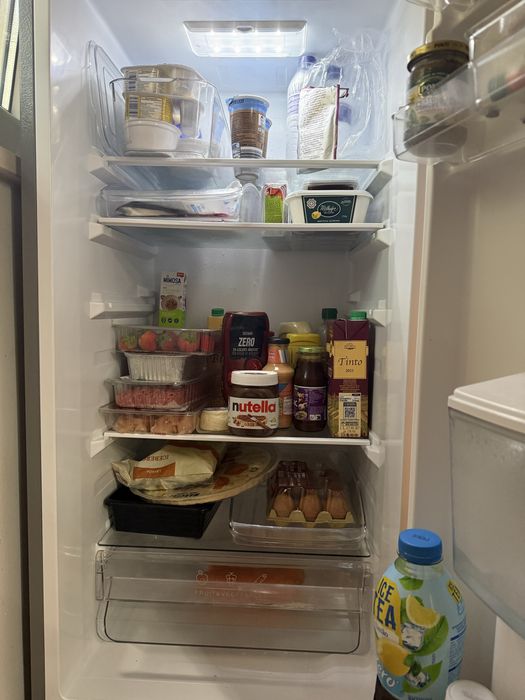 Frigorifico como novo com pequeno dano