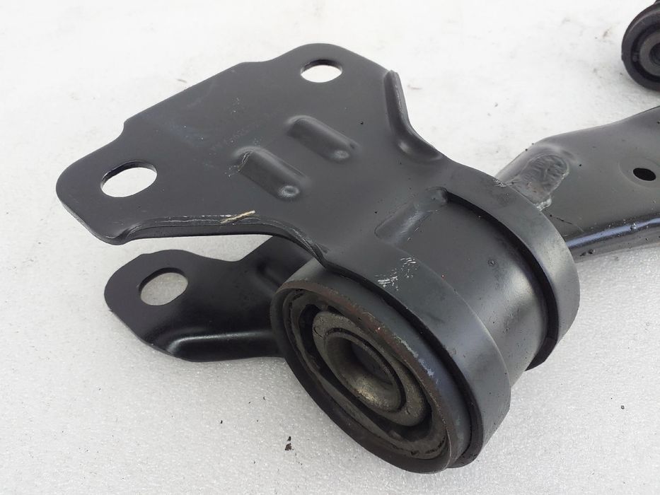 Braço de suspensão frente direito FORD Focus III