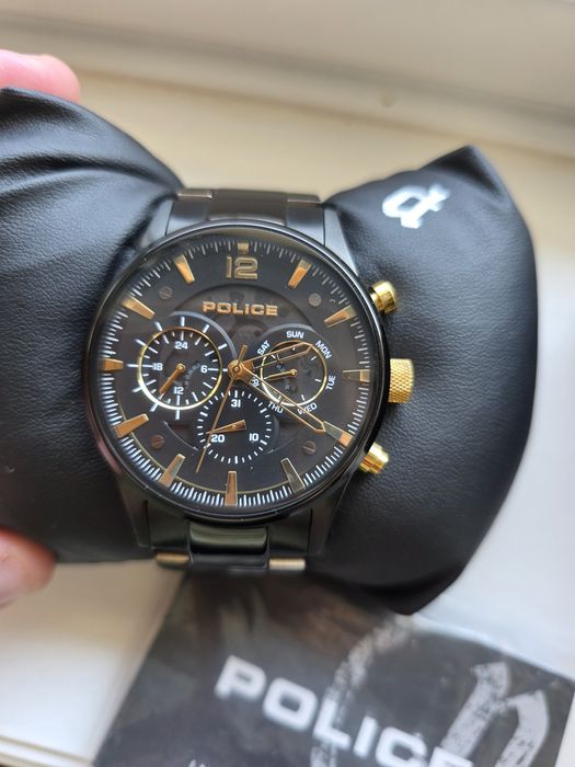 Relógio Police VX9J - Preto e Dourado