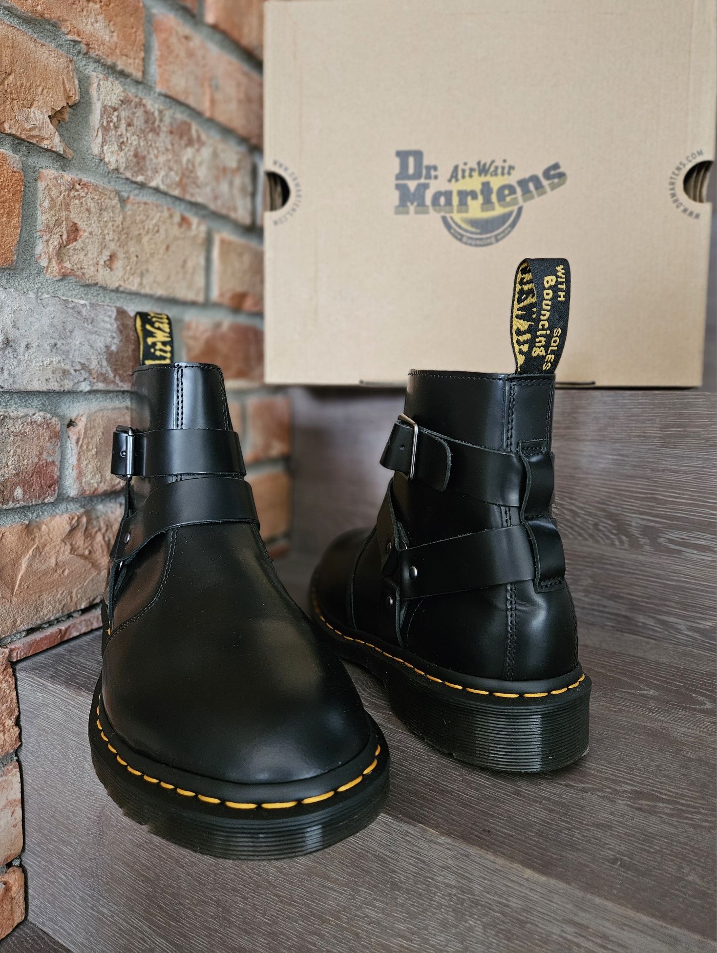 DR. MARTENS Jaimes 9(43)