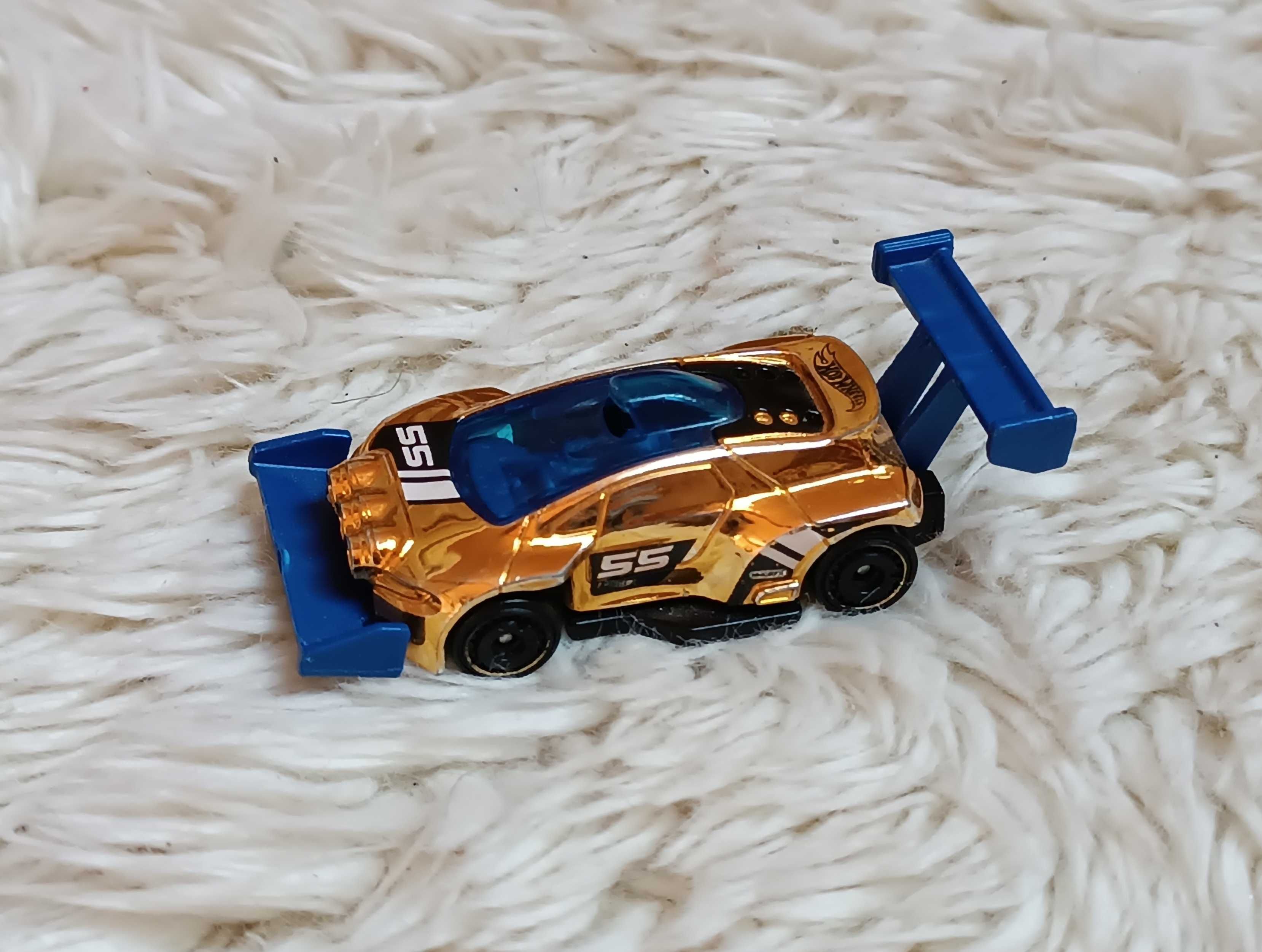 Hot Wheels Rising Heat 2017 Mattel Samochodziki resoraki złoty 55 auto