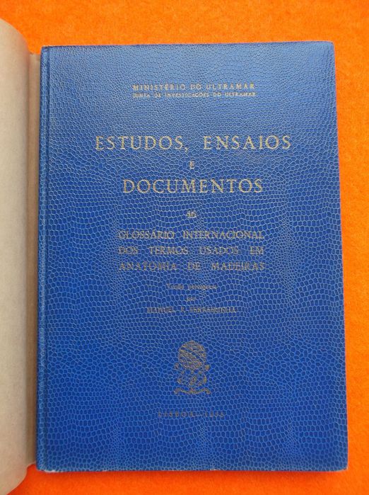 Glossario Internacional dos Termos Usados em Anatomia das Madeiras