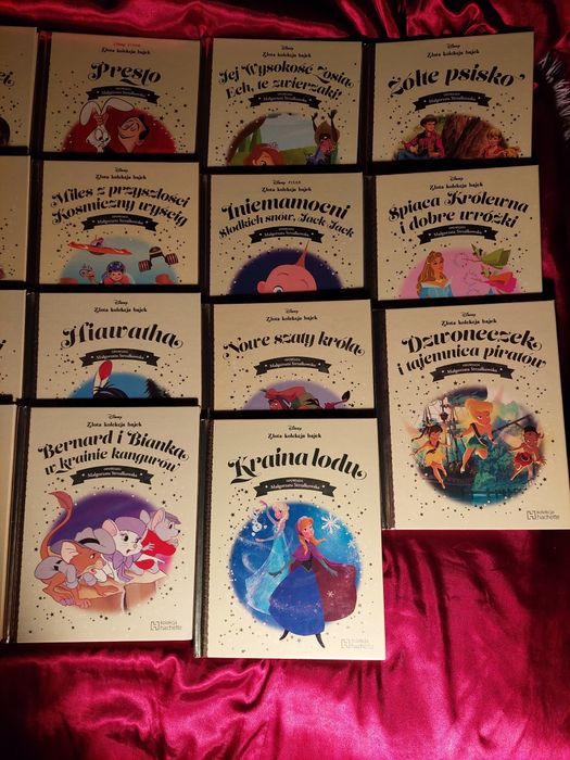 Zestaw książek Złota Kolekcja Bajek Disneya plus gratisy