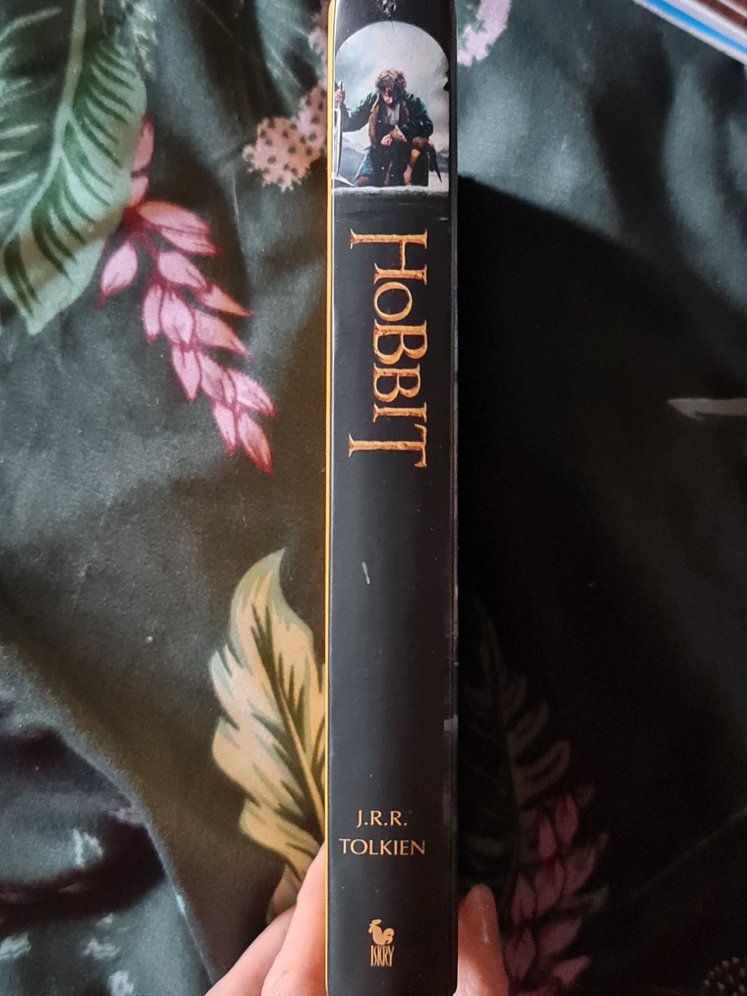 Książka "Hobbit" J.R.R. Tolkien + zakładka Thorin