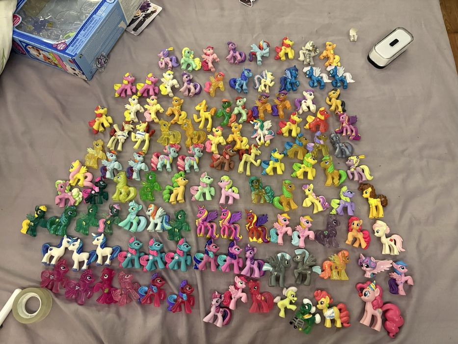 Поні, ціни різні