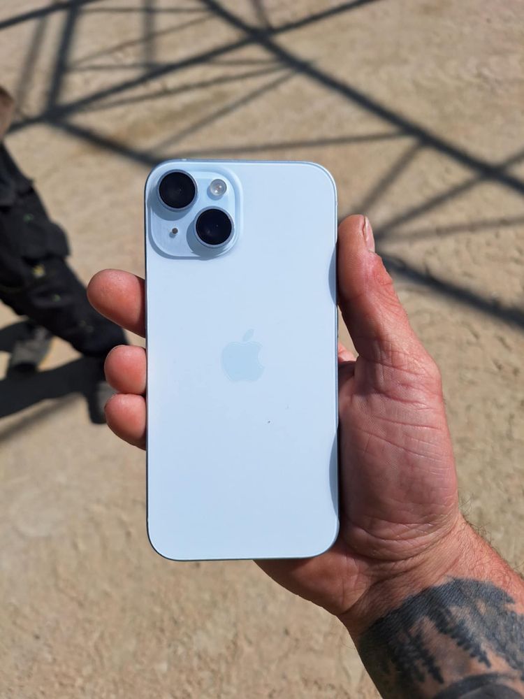 Zamienie iphone 15  bialy na inny telefon