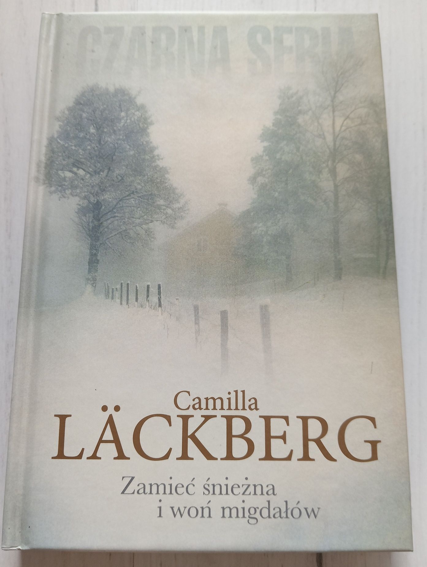 Camilla Lackberg Zamieć Śnieżna i Woń Migdałów