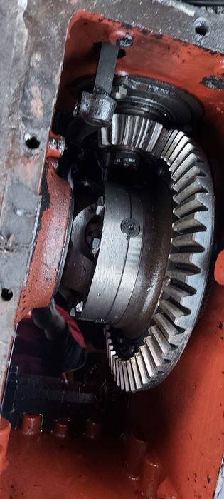 Mechanizm różnicowy c355 c360 c4011